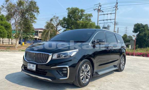 ซื้อ รถมือสอง Kia Carnival สีดำ รถยนต์ ใน %{เมือง} ใน กรุงเทพมหานคร