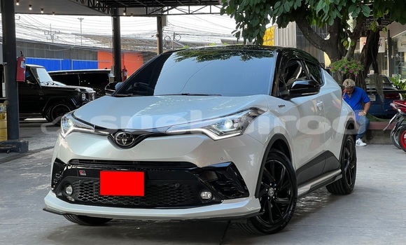 Buy Used Toyota C-HR White Car in Bangkok in Bangkok