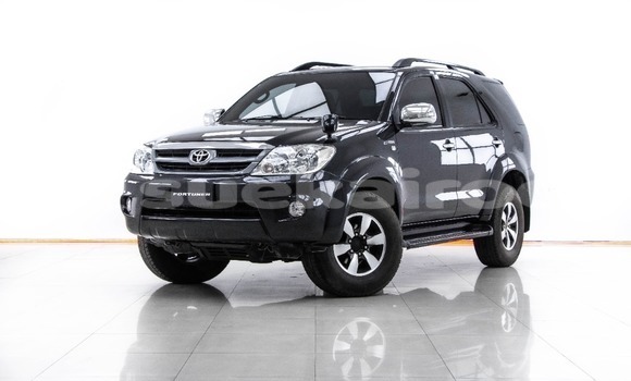 ซื้อ รถมือสอง Toyota Fortuner สีดำ รถยนต์ ใน %{เมือง} ใน กรุงเทพมหานคร