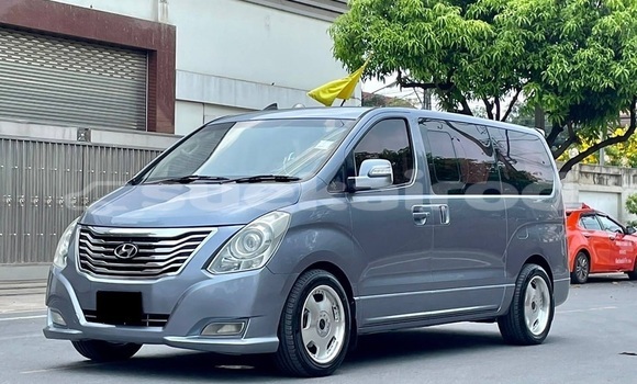 ซื้อ รถมือสอง Hyundai H1 อื่น ๆ รถยนต์ ใน %{เมือง} ใน กรุงเทพมหานคร