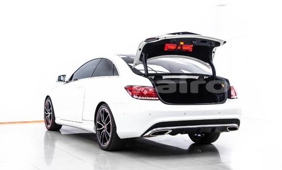 ซื้อ รถมือสอง Mercedes-Benz E-Classe ขาว รถยนต์ ใน %{เมือง} ใน กรุงเทพมหานคร ซื้อ รถมือสอง Mercedes-Benz E-Classe ขาว รถยนต์ ใน %{เมือง} ใน กรุงเทพมหานคร