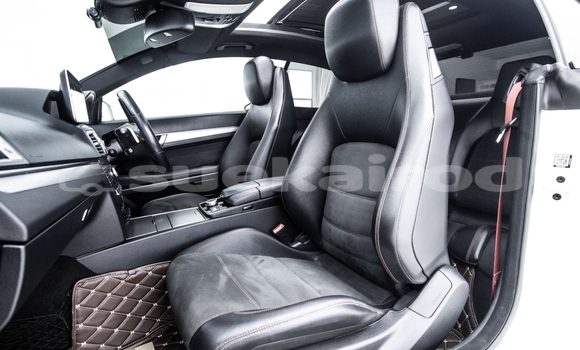 ซื้อ รถมือสอง Mercedes-Benz E-Classe ขาว รถยนต์ ใน %{เมือง} ใน กรุงเทพมหานคร ซื้อ รถมือสอง Mercedes-Benz E-Classe ขาว รถยนต์ ใน %{เมือง} ใน กรุงเทพมหานคร