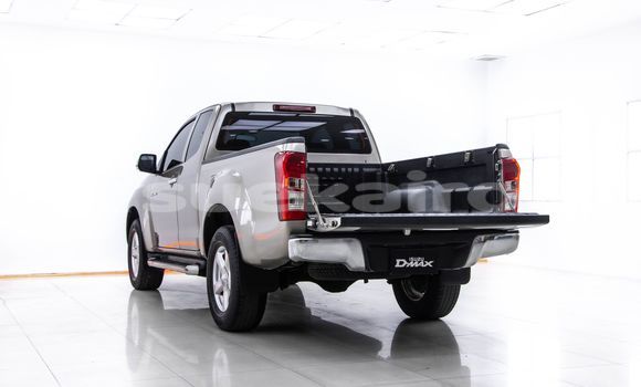 Buy Used Isuzu D-Max Brown Car in Bangkok in Bangkok Buy Used Isuzu D-Max Brown Car in Bangkok in Bangkok