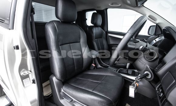 Buy Used Isuzu D-Max Brown Car in Bangkok in Bangkok Buy Used Isuzu D-Max Brown Car in Bangkok in Bangkok