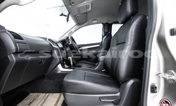 Buy Used Isuzu D-Max Brown Car in Bangkok in Bangkok Buy Used Isuzu D-Max Brown Car in Bangkok in Bangkok