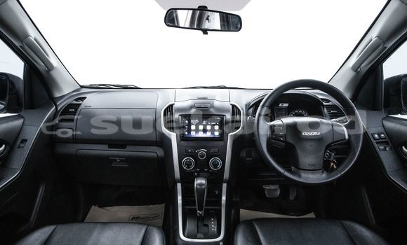 Buy Used Isuzu D-Max Brown Car in Bangkok in Bangkok Buy Used Isuzu D-Max Brown Car in Bangkok in Bangkok