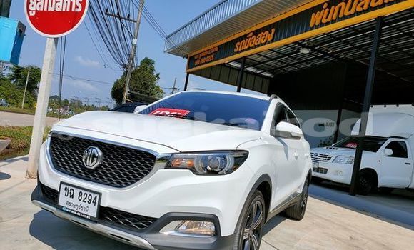 ซื้อ รถมือสอง MG ZS ขาว รถยนต์ ใน %{เมือง} ใน สุราษฎร์ธานี