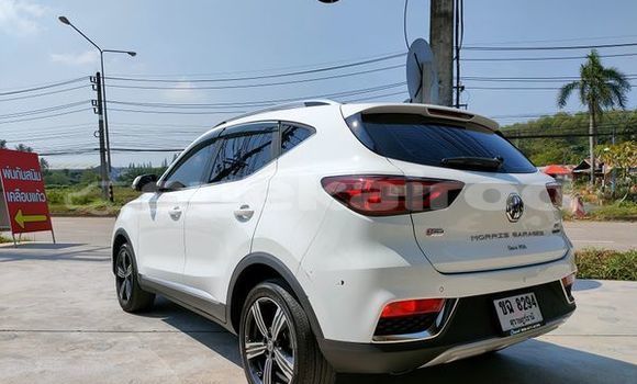 ซื้อ รถมือสอง MG ZS ขาว รถยนต์ ใน %{เมือง} ใน สุราษฎร์ธานี ซื้อ รถมือสอง MG ZS ขาว รถยนต์ ใน %{เมือง} ใน สุราษฎร์ธานี