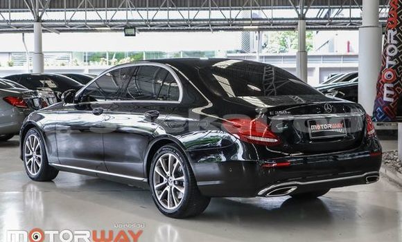 Buy Used Mercedes-Benz E-Classe Black Car in Bangkok in Bangkok Buy Used Mercedes-Benz E-Classe Black Car in Bangkok in Bangkok