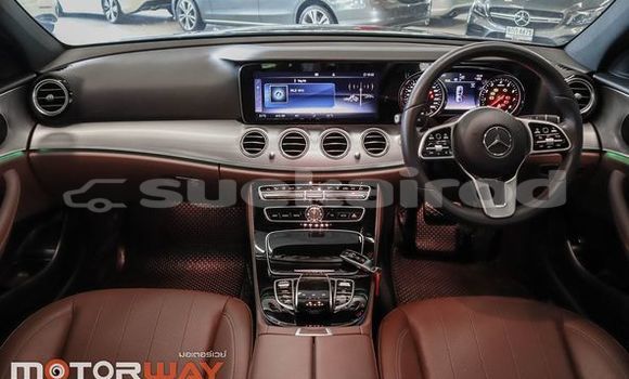Buy Used Mercedes-Benz E-Classe Black Car in Bangkok in Bangkok Buy Used Mercedes-Benz E-Classe Black Car in Bangkok in Bangkok