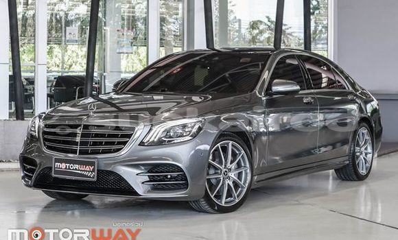 ซื้อ รถมือสอง Mercedes-Benz S-klasse เงิน รถยนต์ ใน %{เมือง} ใน กรุงเทพมหานคร