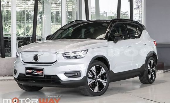 ซื้อ รถมือสอง Volvo XC40 ขาว รถยนต์ ใน %{เมือง} ใน กรุงเทพมหานคร