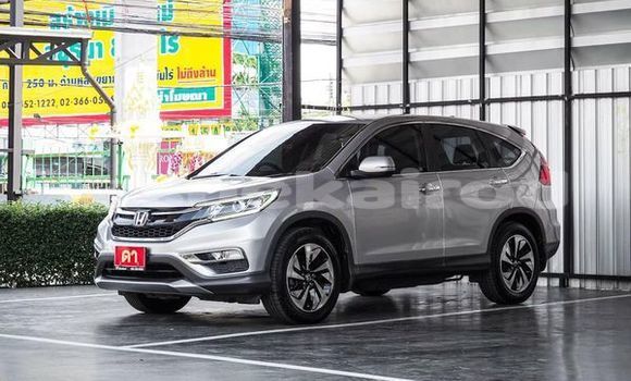 ซื้อ รถมือสอง Honda CR-V เงิน รถยนต์ ใน %{เมือง} ใน กรุงเทพมหานคร