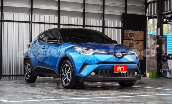 ซื้อ รถมือสอง Toyota C-HR สีน้ำเงิน รถยนต์ ใน %{เมือง} ใน กรุงเทพมหานคร ซื้อ รถมือสอง Toyota C-HR สีน้ำเงิน รถยนต์ ใน %{เมือง} ใน กรุงเทพมหานคร