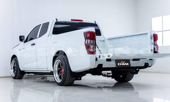 ซื้อ รถมือสอง Isuzu D-Max ขาว รถยนต์ ใน %{เมือง} ใน กรุงเทพมหานคร ซื้อ รถมือสอง Isuzu D-Max ขาว รถยนต์ ใน %{เมือง} ใน กรุงเทพมหานคร