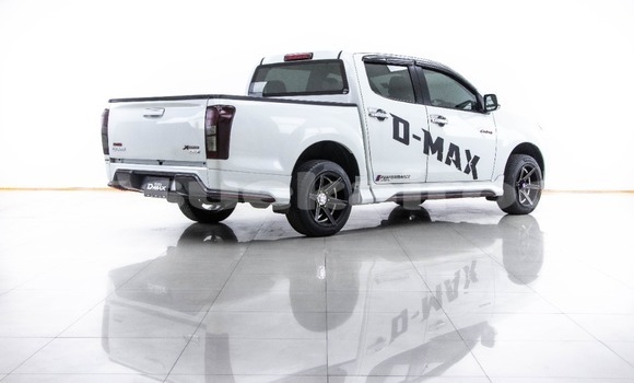 Buy Used Isuzu D-Max White Car in Bangkok in Bangkok Buy Used Isuzu D-Max White Car in Bangkok in Bangkok
