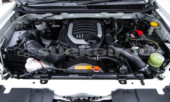 Buy Used Isuzu D-Max White Car in Bangkok in Bangkok Buy Used Isuzu D-Max White Car in Bangkok in Bangkok