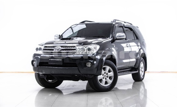 ซื้อ รถมือสอง Toyota Fortuner สีดำ รถยนต์ ใน %{เมือง} ใน กรุงเทพมหานคร