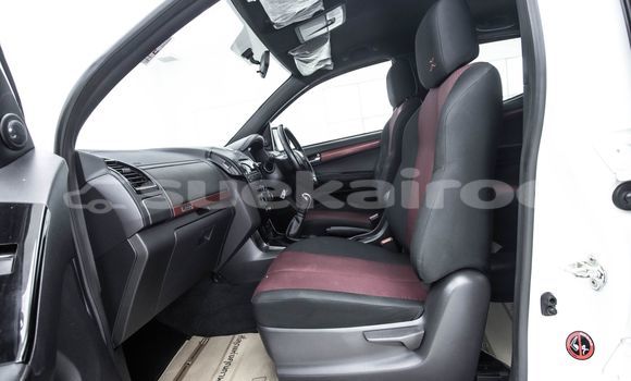 Buy Used Isuzu D-Max White Car in Bangkok in Bangkok Buy Used Isuzu D-Max White Car in Bangkok in Bangkok