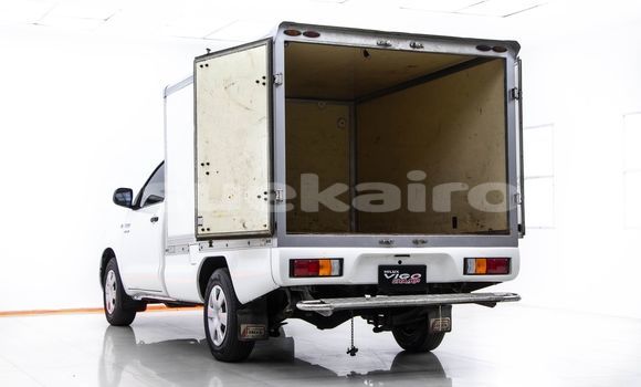 Buy Used Toyota Hiluxe VIGO White Car in Bangkok in Bangkok Buy Used Toyota Hiluxe VIGO White Car in Bangkok in Bangkok