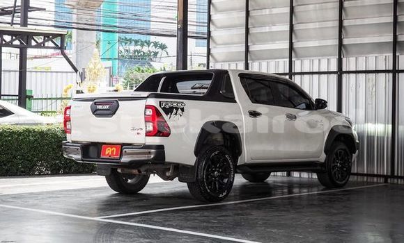 Buy Used Toyota Hiluxe Revo White Car in Bangkok in Bangkok Buy Used Toyota Hiluxe Revo White Car in Bangkok in Bangkok