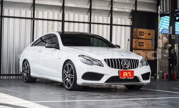 Buy Used Mercedes-Benz E200 White Car in Bangkok in Bangkok Buy Used Mercedes-Benz E200 White Car in Bangkok in Bangkok