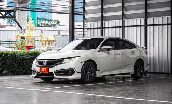 Buy Used Honda Civic White Car in Bangkok in Bangkok