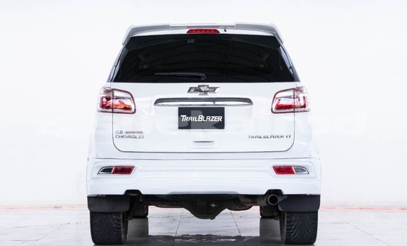 ซื้อ รถมือสอง Chevrolet TrailBlazer ขาว รถยนต์ ใน %{เมือง} ใน กรุงเทพมหานคร ซื้อ รถมือสอง Chevrolet TrailBlazer ขาว รถยนต์ ใน %{เมือง} ใน กรุงเทพมหานคร