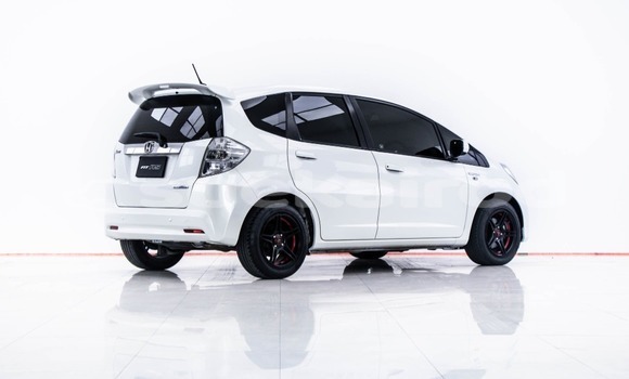 Buy Used Honda Jazz White Car in Bangkok in Bangkok Buy Used Honda Jazz White Car in Bangkok in Bangkok