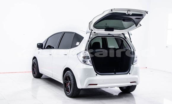 Buy Used Honda Jazz White Car in Bangkok in Bangkok Buy Used Honda Jazz White Car in Bangkok in Bangkok