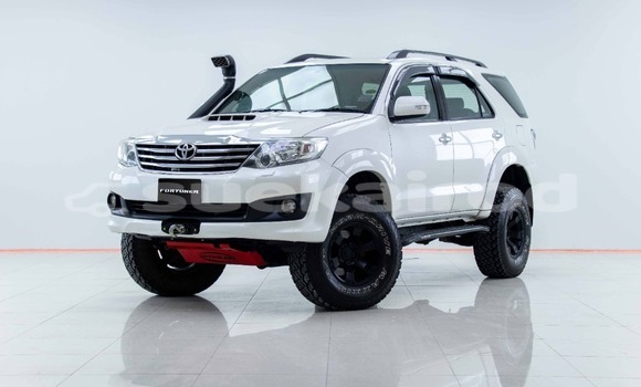 Buy Used Toyota Fortuner White Car in Bangkok in Bangkok