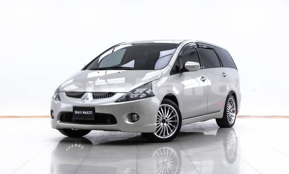 ซื้อ รถมือสอง Mitsubishi Space Wagon สีน้ำตาล รถยนต์ ใน %{เมือง} ใน กรุงเทพมหานคร
