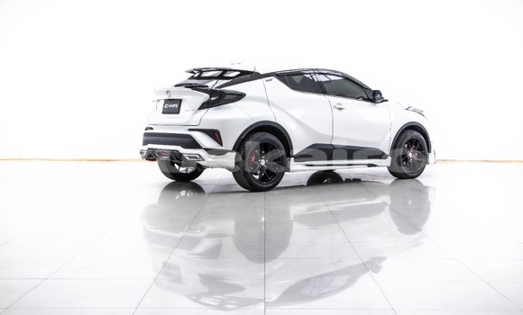 Buy Used Toyota C-HR White Car in Bangkok in Bangkok Buy Used Toyota C-HR White Car in Bangkok in Bangkok