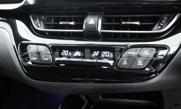 ซื้อ รถมือสอง Toyota C-HR ขาว รถยนต์ ใน %{เมือง} ใน กรุงเทพมหานคร ซื้อ รถมือสอง Toyota C-HR ขาว รถยนต์ ใน %{เมือง} ใน กรุงเทพมหานคร