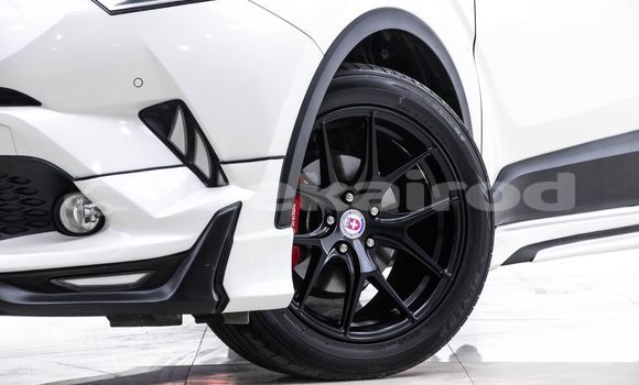 ซื้อ รถมือสอง Toyota C-HR ขาว รถยนต์ ใน %{เมือง} ใน กรุงเทพมหานคร ซื้อ รถมือสอง Toyota C-HR ขาว รถยนต์ ใน %{เมือง} ใน กรุงเทพมหานคร