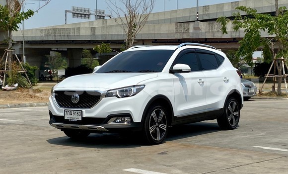 ซื้อ รถมือสอง MG ZS ขาว รถยนต์ ใน %{เมือง} ใน กรุงเทพมหานคร