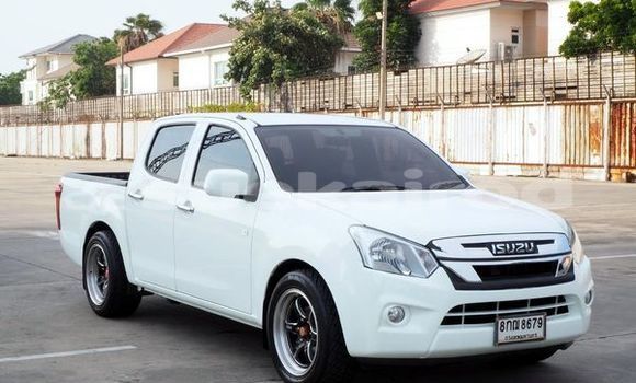 Buy Used Isuzu D-Max White Car in Bangkok in Bangkok Buy Used Isuzu D-Max White Car in Bangkok in Bangkok