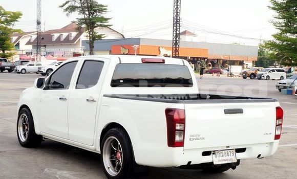 Buy Used Isuzu D-Max White Car in Bangkok in Bangkok Buy Used Isuzu D-Max White Car in Bangkok in Bangkok