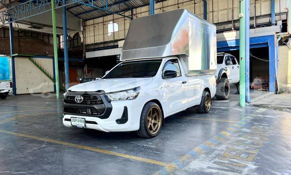 ซื้อ รถมือสอง Toyota Hiluxe Revo ขาว รถยนต์ ใน %{เมือง} ใน กรุงเทพมหานคร
