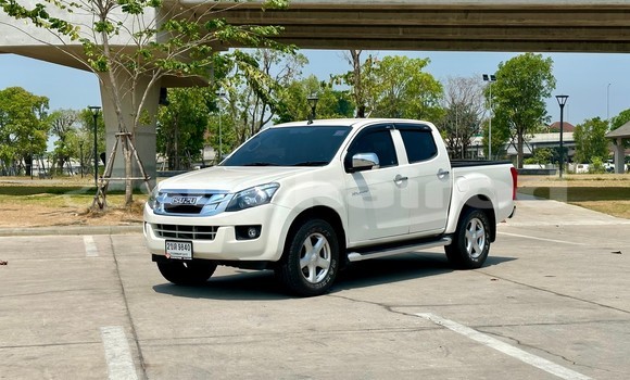 ซื้อ รถมือสอง Isuzu D-Max ขาว รถยนต์ ใน %{เมือง} ใน กรุงเทพมหานคร