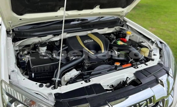 Buy Used Isuzu D-Max White Car in Bangkok in Bangkok Buy Used Isuzu D-Max White Car in Bangkok in Bangkok