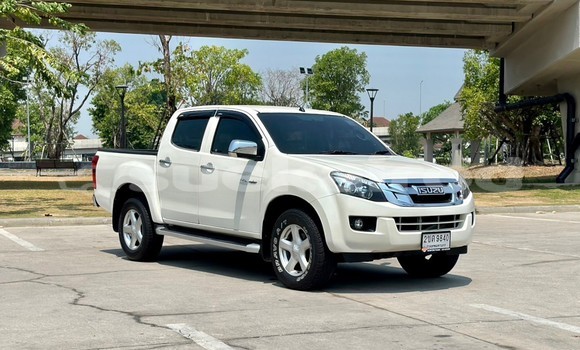 Buy Used Isuzu D-Max White Car in Bangkok in Bangkok Buy Used Isuzu D-Max White Car in Bangkok in Bangkok