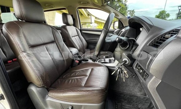 Buy Used Isuzu D-Max White Car in Bangkok in Bangkok Buy Used Isuzu D-Max White Car in Bangkok in Bangkok