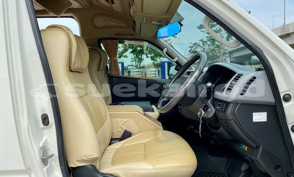 ซื้อ รถมือสอง Toyota Commuter ขาว รถยนต์ ใน %{เมือง} ใน กรุงเทพมหานคร ซื้อ รถมือสอง Toyota Commuter ขาว รถยนต์ ใน %{เมือง} ใน กรุงเทพมหานคร