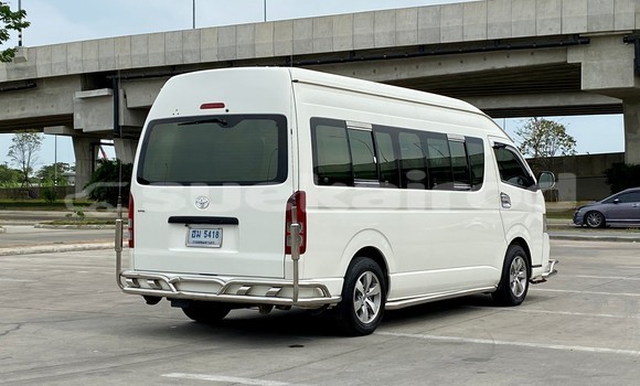 ซื้อ รถมือสอง Toyota Commuter ขาว รถยนต์ ใน %{เมือง} ใน กรุงเทพมหานคร ซื้อ รถมือสอง Toyota Commuter ขาว รถยนต์ ใน %{เมือง} ใน กรุงเทพมหานคร