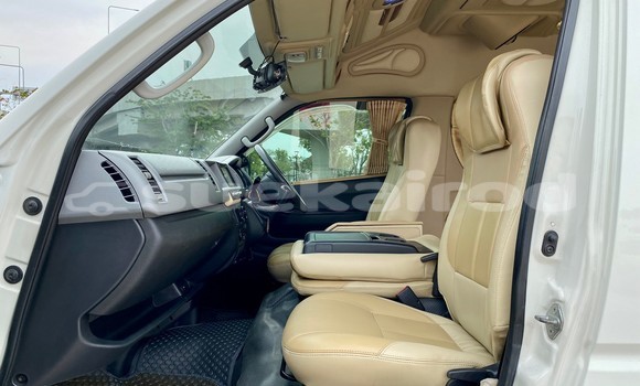 ซื้อ รถมือสอง Toyota Commuter ขาว รถยนต์ ใน %{เมือง} ใน กรุงเทพมหานคร ซื้อ รถมือสอง Toyota Commuter ขาว รถยนต์ ใน %{เมือง} ใน กรุงเทพมหานคร