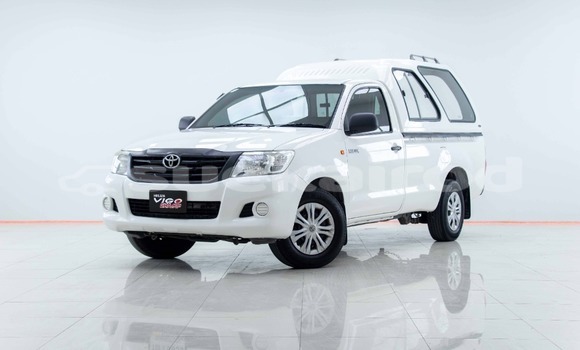 Buy Used Mitsubishi Triton White Car in Bangkok in Bangkok