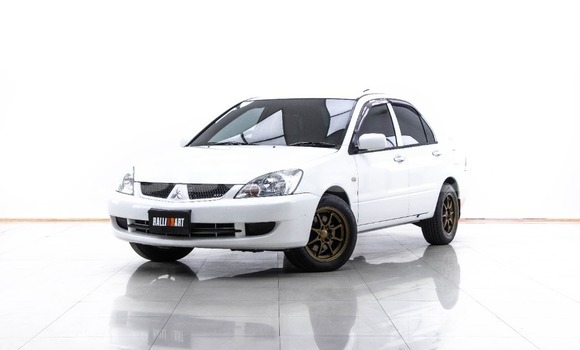 ซื้อ รถมือสอง Mitsubishi Lancer ขาว รถยนต์ ใน %{เมือง} ใน กรุงเทพมหานคร