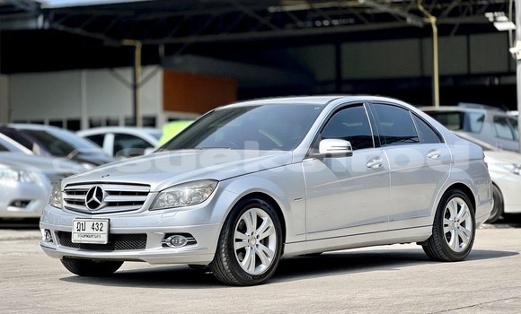 ซื้อ รถมือสอง Mercedes‒Benz C–Class เงิน รถยนต์ ใน %{เมือง} ใน กรุงเทพมหานคร