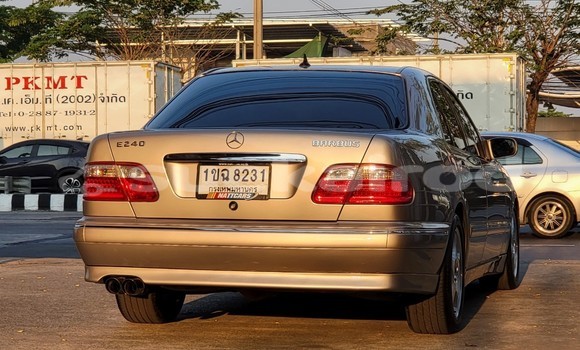 ซื้อ รถมือสอง Mercedes-Benz E-Classe สีน้ำตาล รถยนต์ ใน %{เมือง} ใน กรุงเทพมหานคร ซื้อ รถมือสอง Mercedes-Benz E-Classe สีน้ำตาล รถยนต์ ใน %{เมือง} ใน กรุงเทพมหานคร